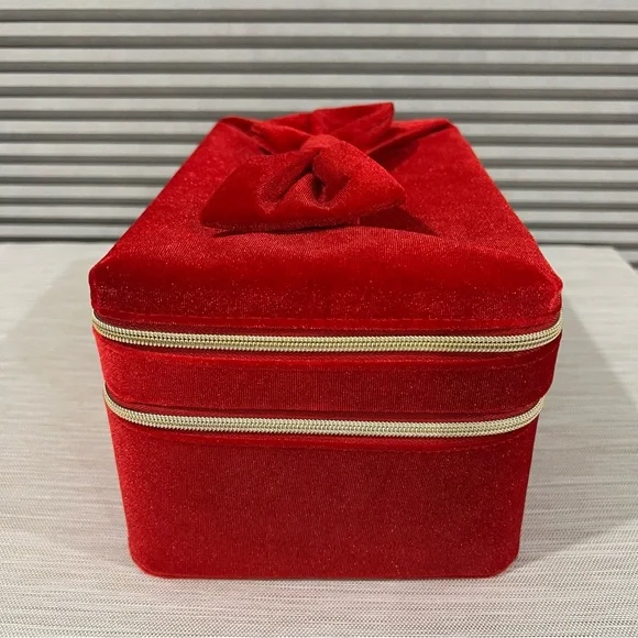 Estee Lauder Makeup Case - Picture 6 of 8